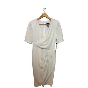 Adrianna Papell ivory dress new with tags on